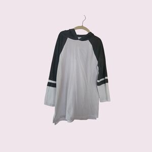 SO Grey and White 3/4 Sleeve Girls Raglan Shirt With Hood. Sz10 NWOT